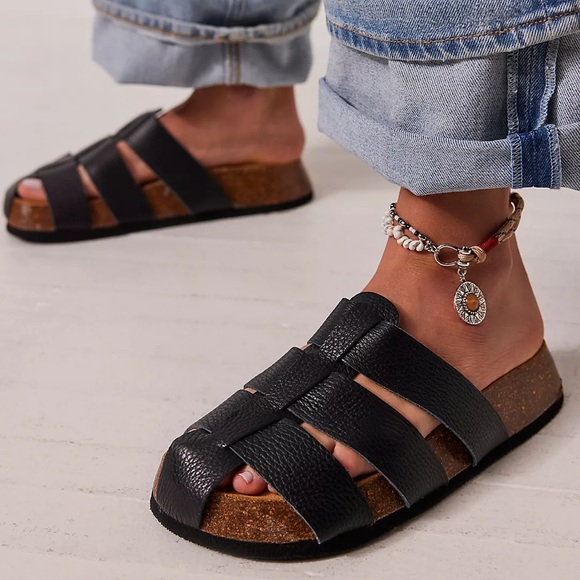 INTENTIONALLY BLANK Raft Fisherman Sandal Black New - Picture 2 of 16